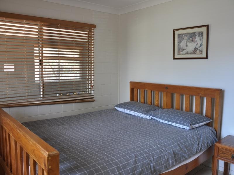 1 Larapinta Court, Rainbow Beach QLD 4581