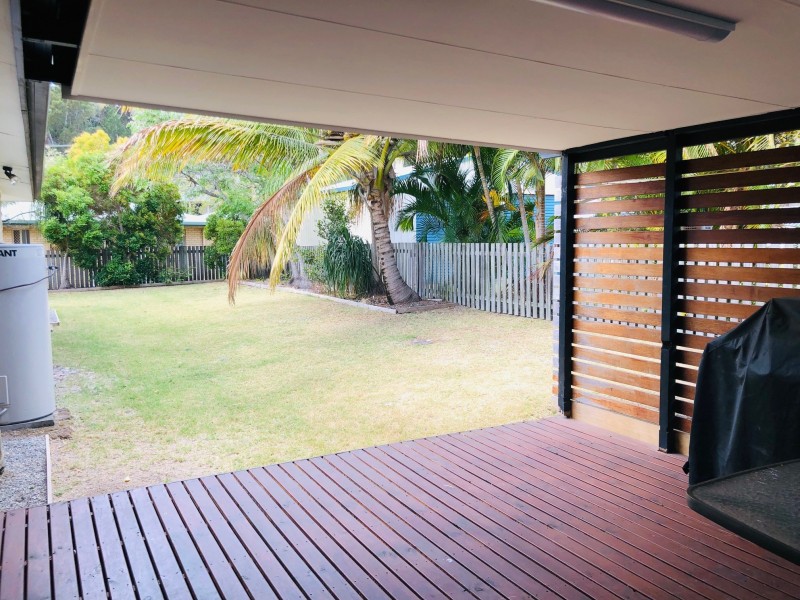 1 Larapinta Court, Rainbow Beach QLD 4581