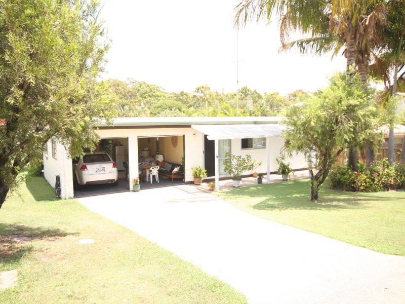 6 Coora Court, Rainbow Beach QLD 4581