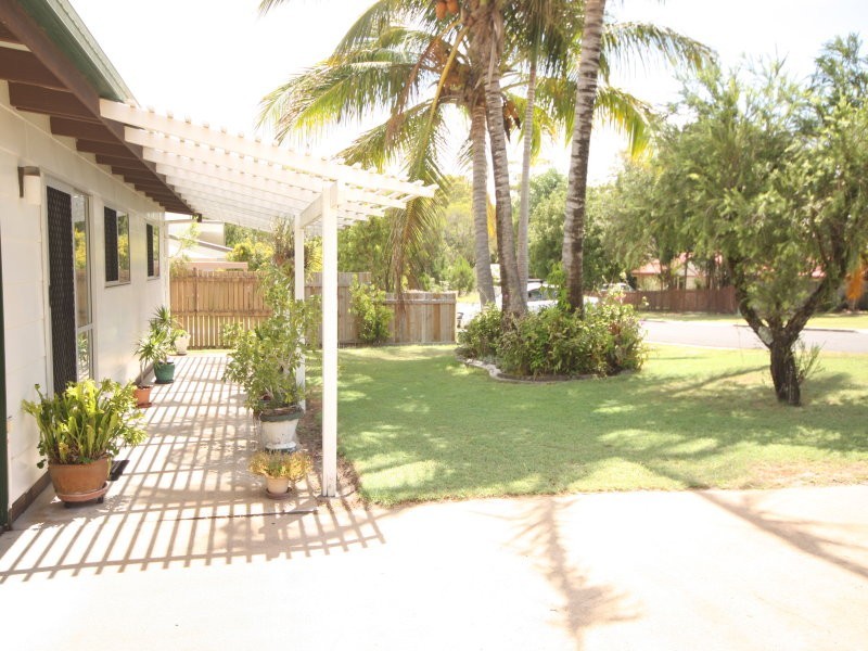 6 Coora Court, Rainbow Beach QLD 4581