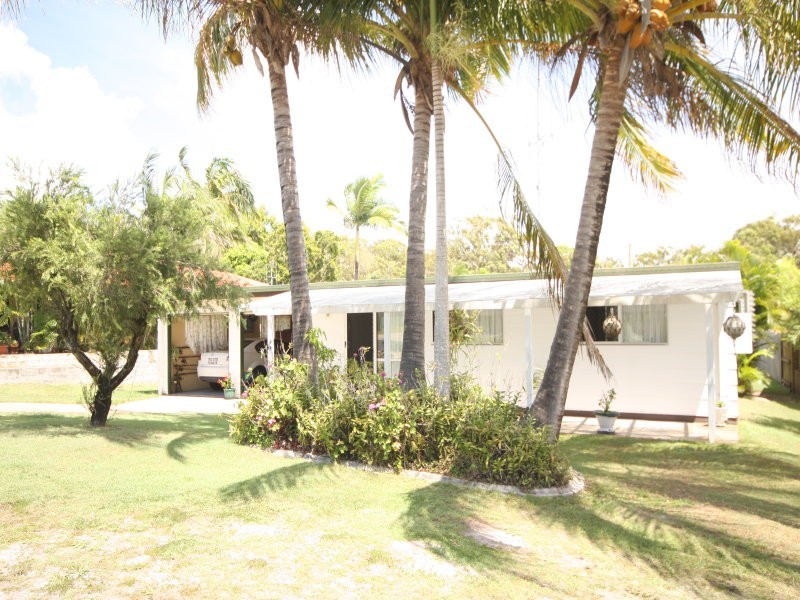 6 Coora Court, Rainbow Beach QLD 4581
