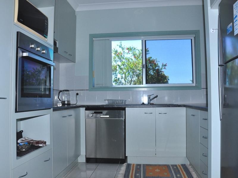 1/48 Manooka Drive, Rainbow Beach QLD 4581