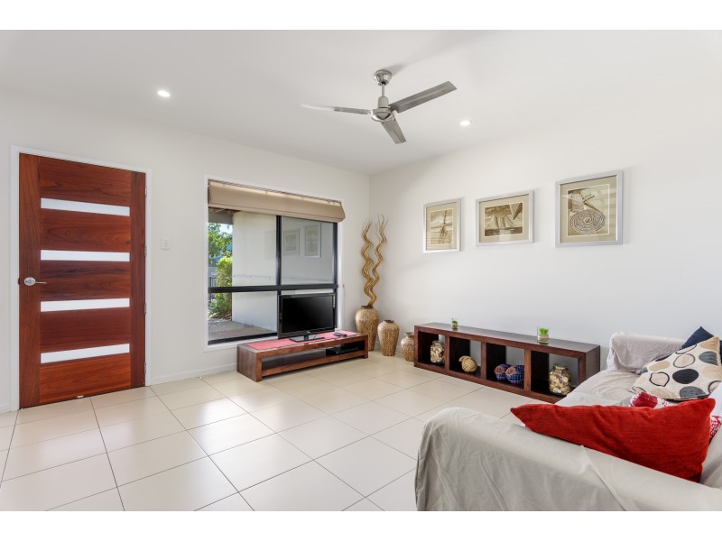 3/7-9 Spectrum Street, Rainbow Beach QLD 4581