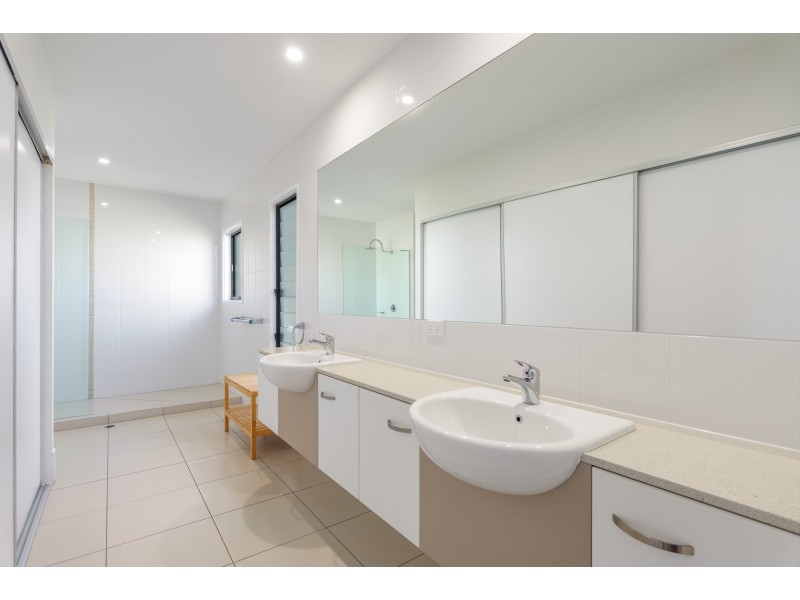 3/7-9 Spectrum Street, Rainbow Beach QLD 4581