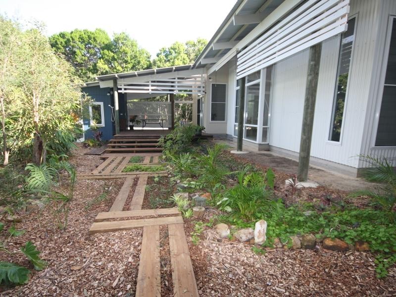 15 Belle Court, Rainbow Beach QLD 4581