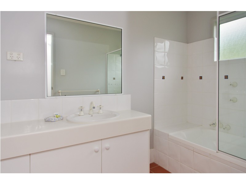 17 Coora Court, Rainbow Beach QLD 4581