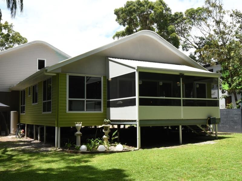 6 Belle Court, Rainbow Beach QLD 4581