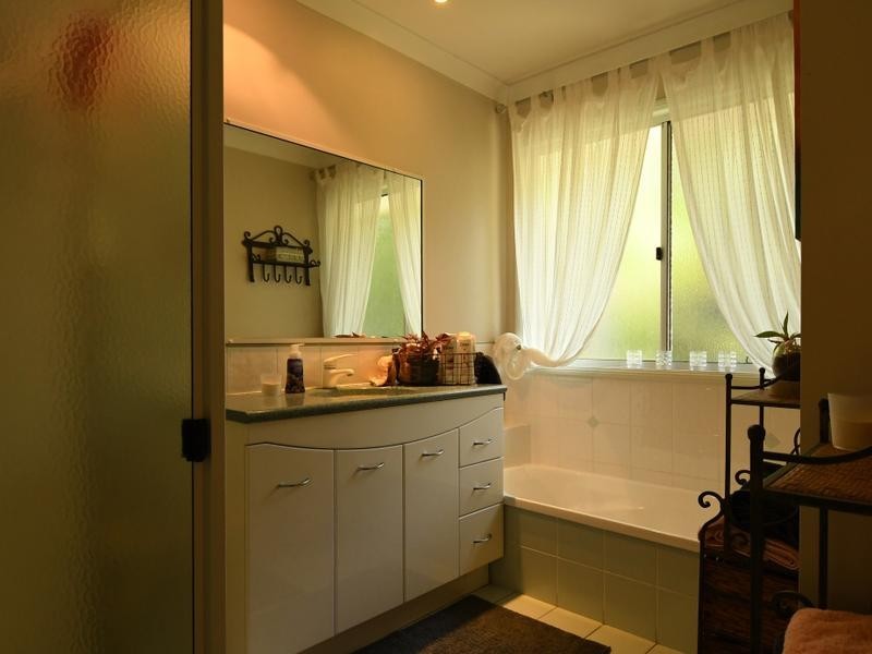 6 Belle Court, Rainbow Beach QLD 4581
