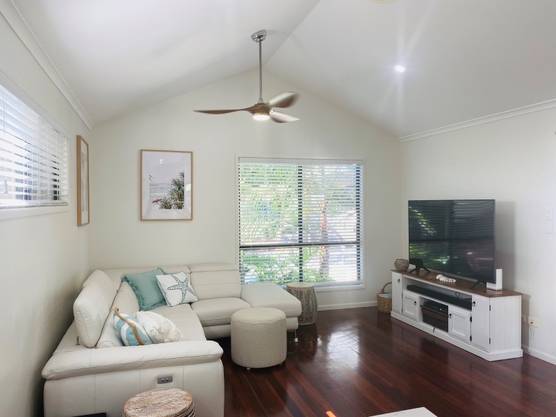 11 Satinwood Drive, Rainbow Beach QLD 4581