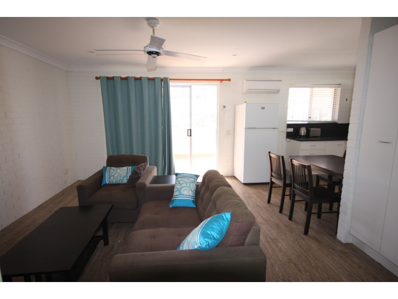 4/12 Rainbow Beach Road, Rainbow Beach QLD 4581