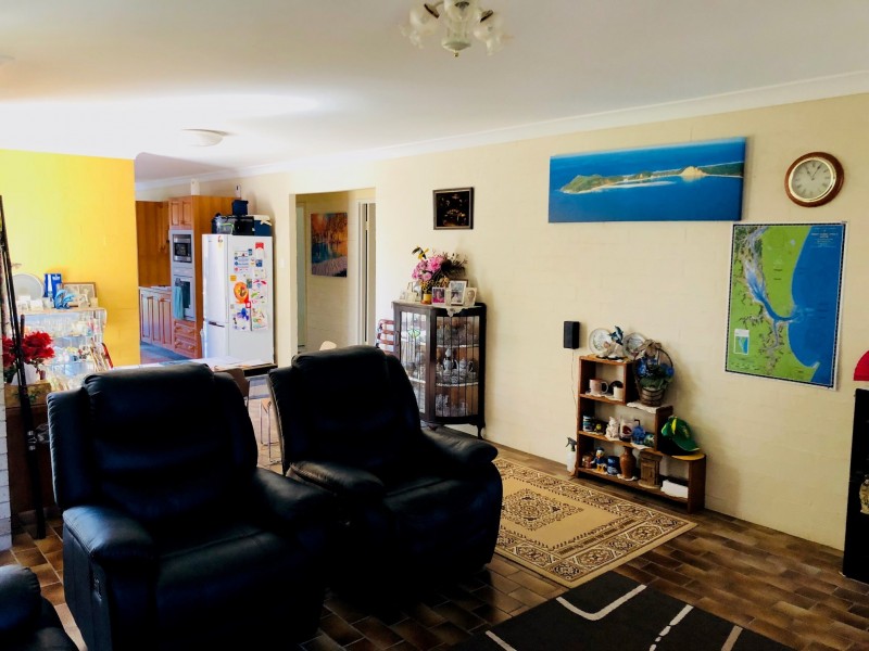 9 Kurana Street, Rainbow Beach QLD 4581