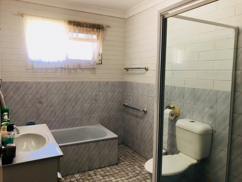 9 Kurana Street, Rainbow Beach QLD 4581