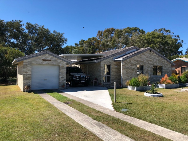 9 Kurana Street, Rainbow Beach QLD 4581