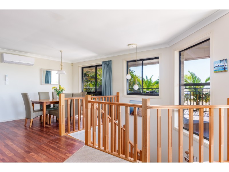 2/80 Cooloola Drive, Rainbow Beach QLD 4581