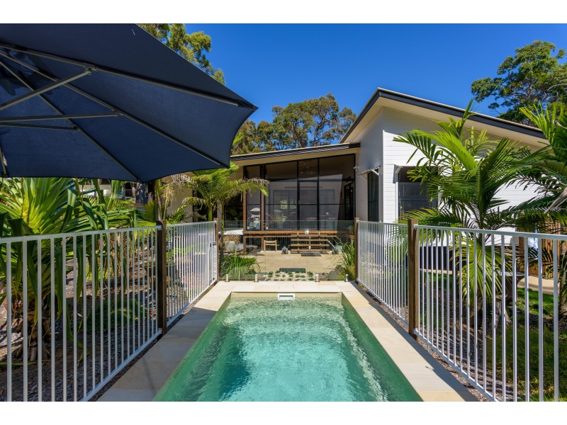10 Satinwood Drive, Rainbow Beach QLD 4581
