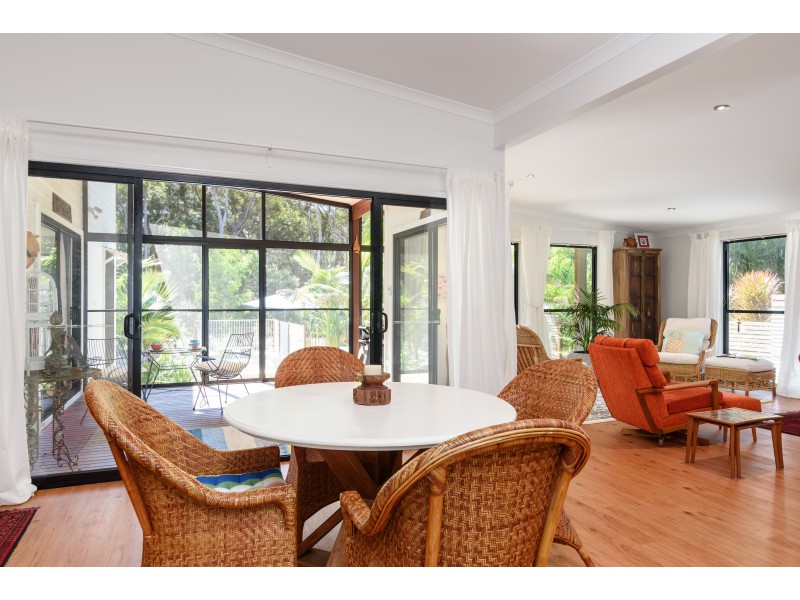 10 Satinwood Drive, Rainbow Beach QLD 4581