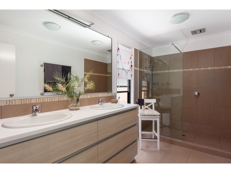 10 Satinwood Drive, Rainbow Beach QLD 4581