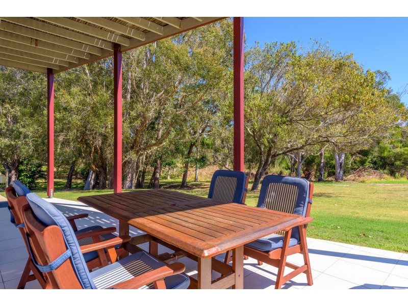 2 Zircon St, Rainbow Beach QLD 4581