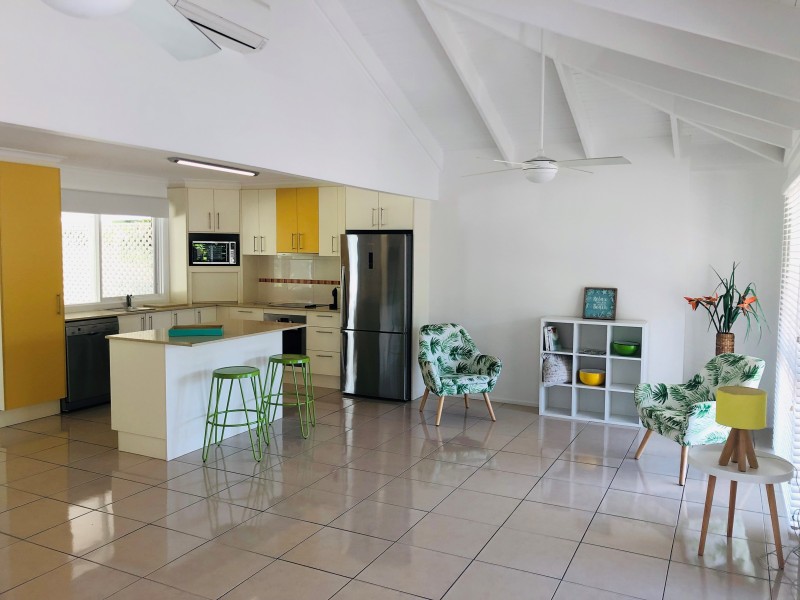 24 Bomburra Court, Rainbow Beach QLD 4581