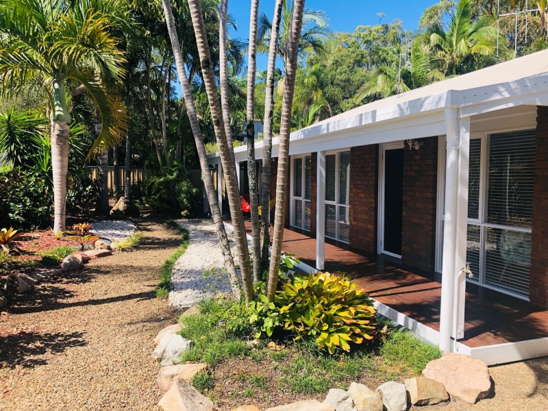 24 Bomburra Court, Rainbow Beach QLD 4581
