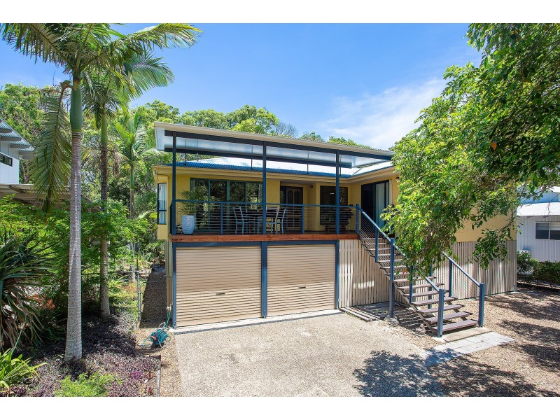 10 Naiad Court, Rainbow Beach QLD 4581