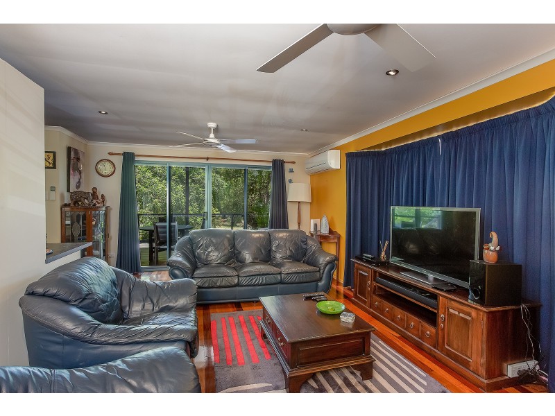 10 Naiad Court, Rainbow Beach QLD 4581