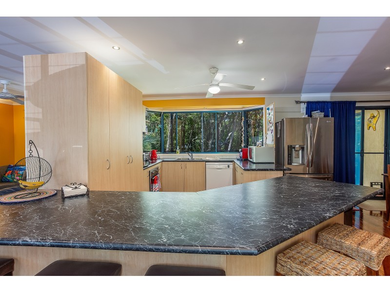 10 Naiad Court, Rainbow Beach QLD 4581