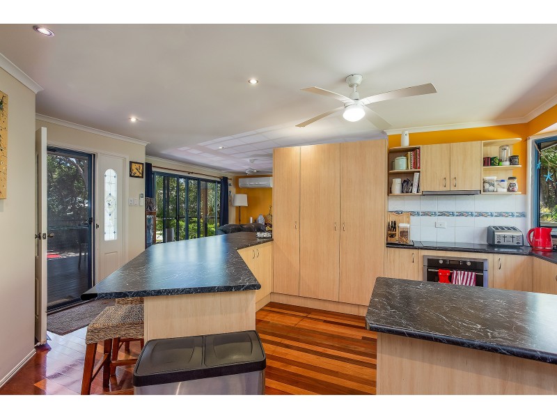10 Naiad Court, Rainbow Beach QLD 4581