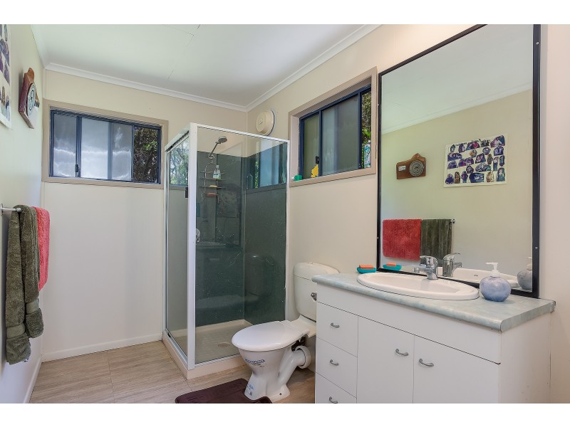 10 Naiad Court, Rainbow Beach QLD 4581