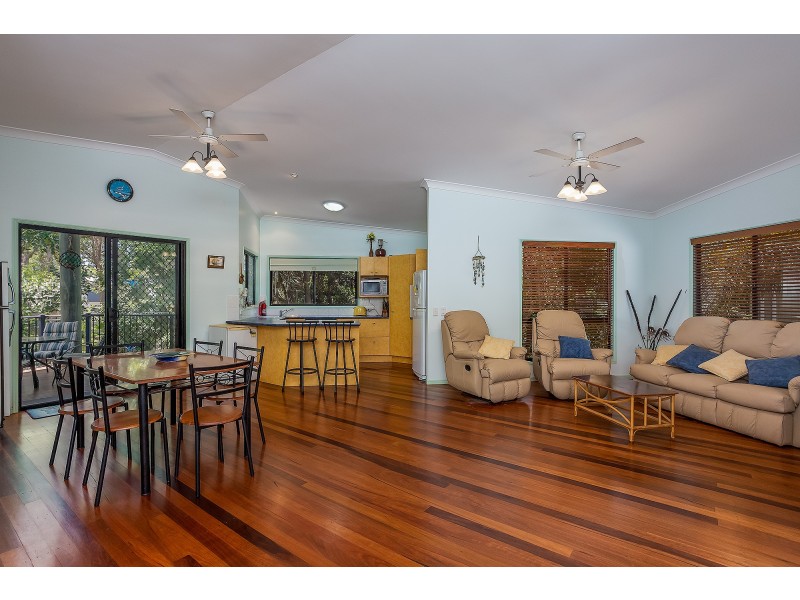 17 Belle Court, Rainbow Beach QLD 4581