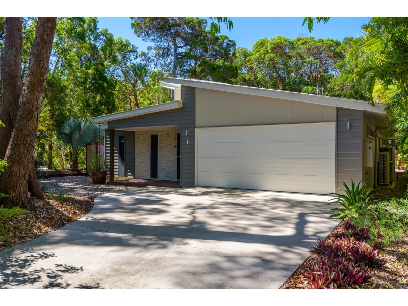 1 Ibis Court, Rainbow Beach QLD 4581