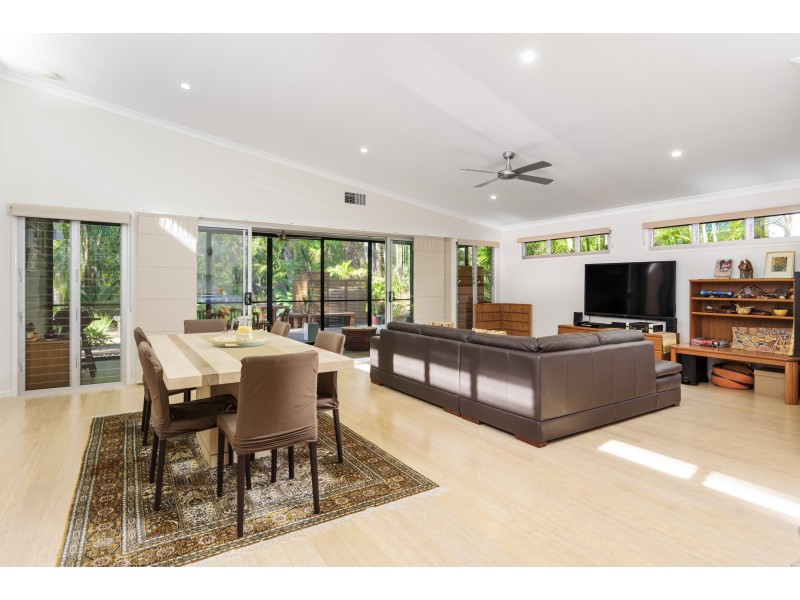 1 Ibis Court, Rainbow Beach QLD 4581