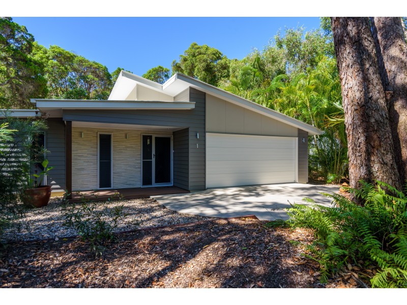 1 Ibis Court, Rainbow Beach QLD 4581