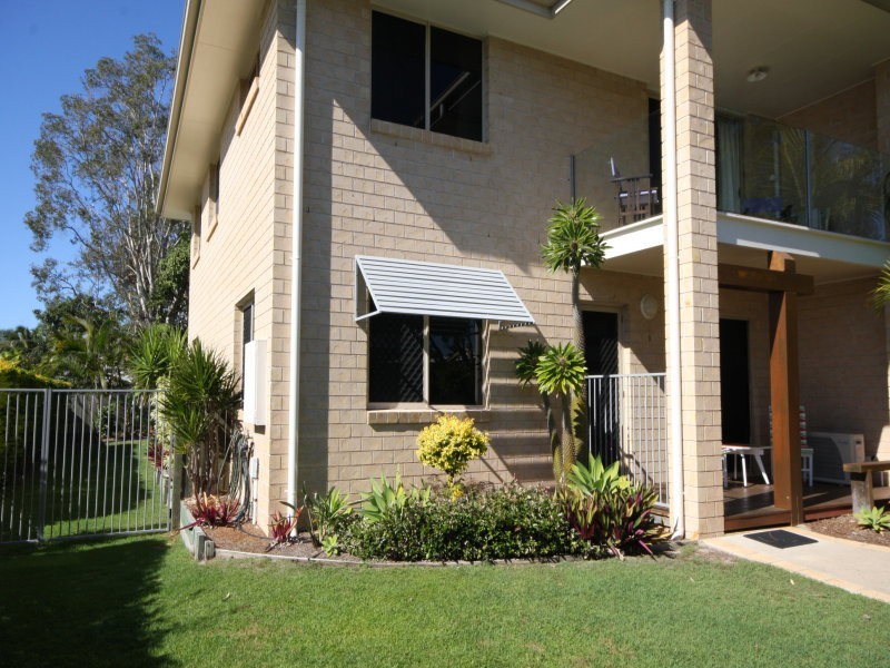 9 Zircon Street, Rainbow Beach QLD 4581