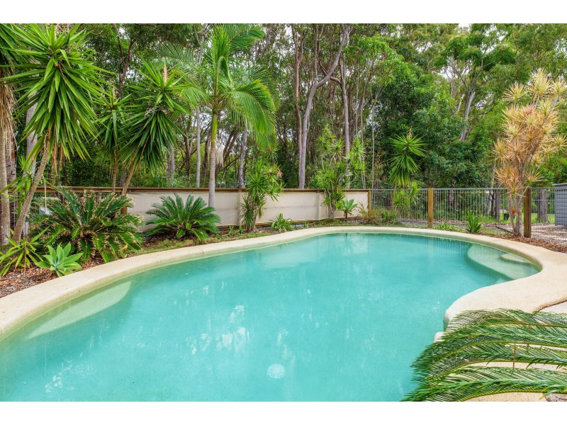12 NAIAD COURT, Rainbow Beach QLD 4581