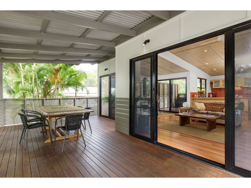 12 NAIAD COURT, Rainbow Beach QLD 4581