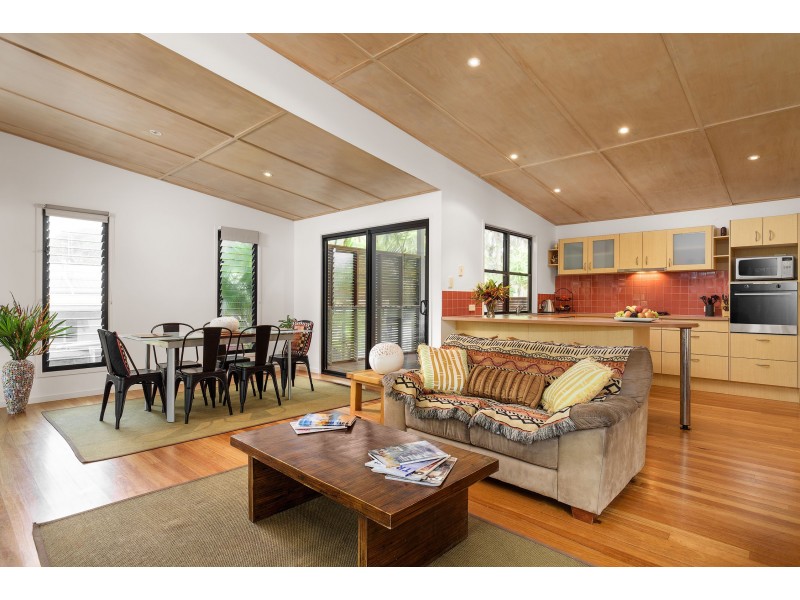 12 NAIAD COURT, Rainbow Beach QLD 4581