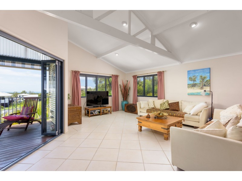 13 COOLBERRY COURT, Rainbow Beach QLD 4581
