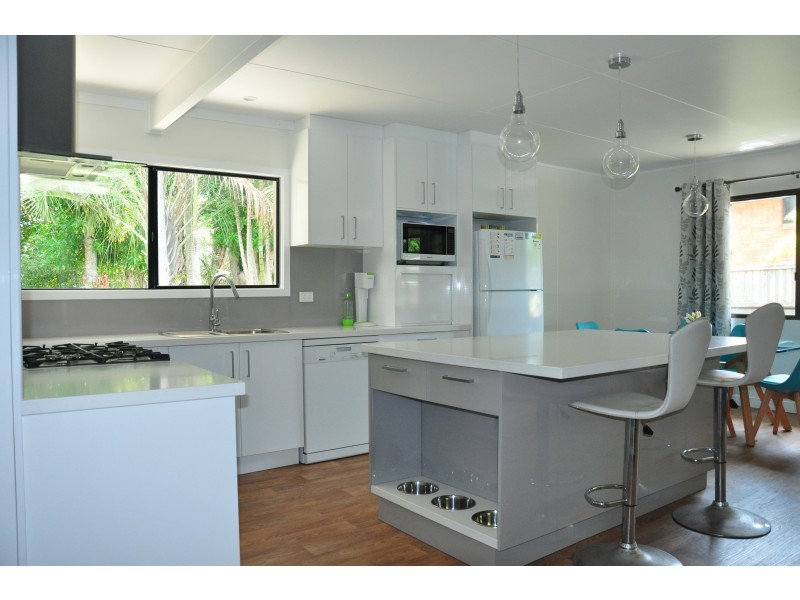 6 ZIRCON STREET, Rainbow Beach QLD 4581