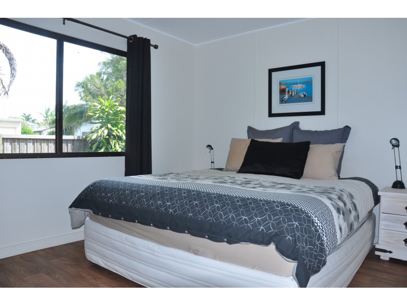 6 ZIRCON STREET, Rainbow Beach QLD 4581