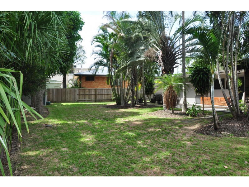 6 ZIRCON STREET, Rainbow Beach QLD 4581