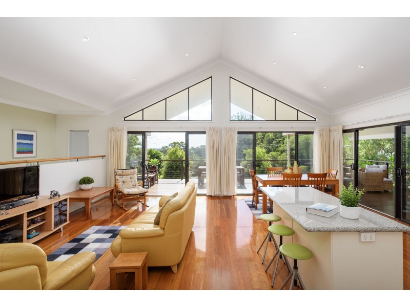 16 COOLOOLA DRIVE, Rainbow Beach QLD 4581