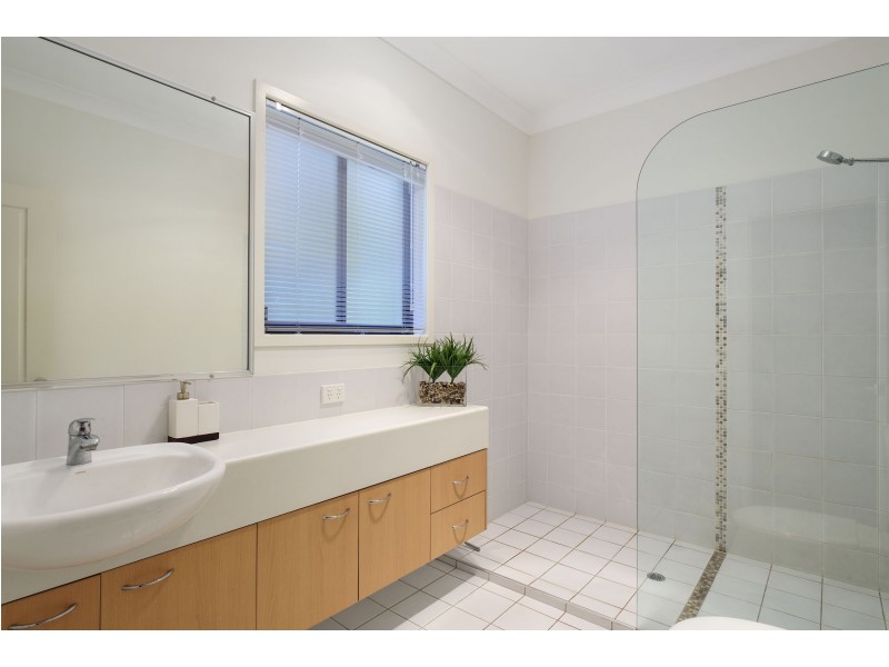 16 COOLOOLA DRIVE, Rainbow Beach QLD 4581