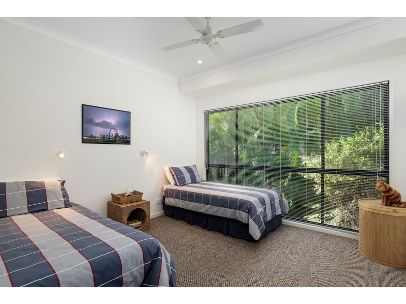 16 COOLOOLA DRIVE, Rainbow Beach QLD 4581
