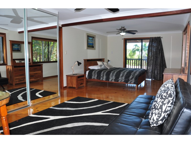 43 DOUBLE ISLAND DRIVE, Rainbow Beach QLD 4581