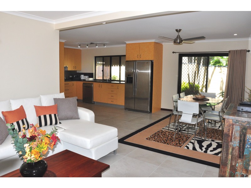 43 DOUBLE ISLAND DRIVE, Rainbow Beach QLD 4581