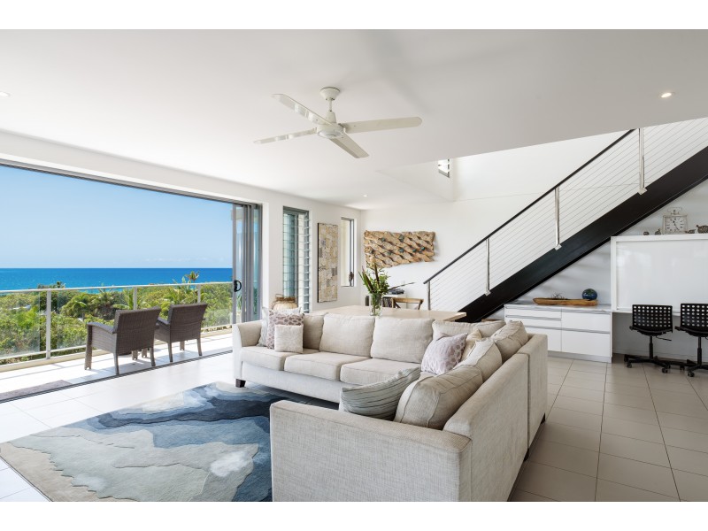 6/3-5 Ocean View Parade, Rainbow Beach QLD 4581