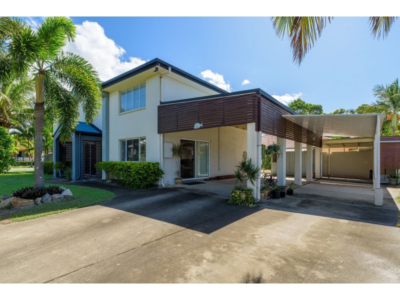 1 BORONIA PLACE, Rainbow Beach QLD 4581