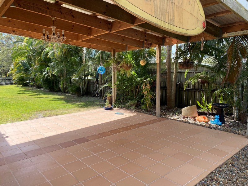 5 Kurana Street, Rainbow Beach QLD 4581