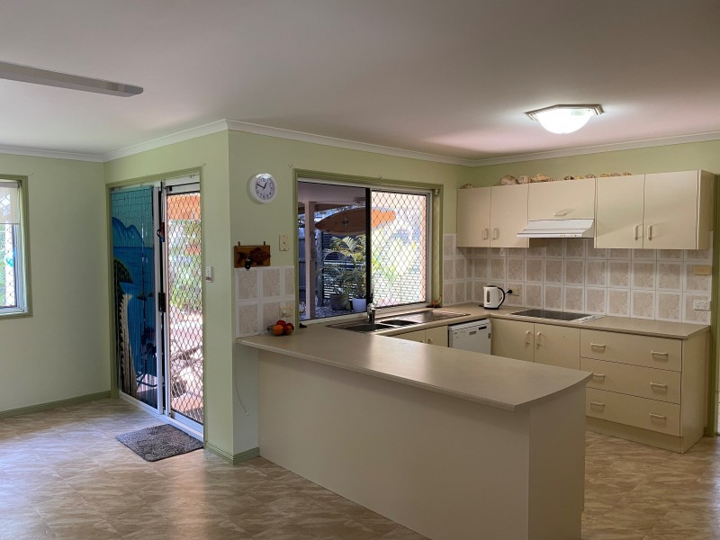 5 Kurana Street, Rainbow Beach QLD 4581